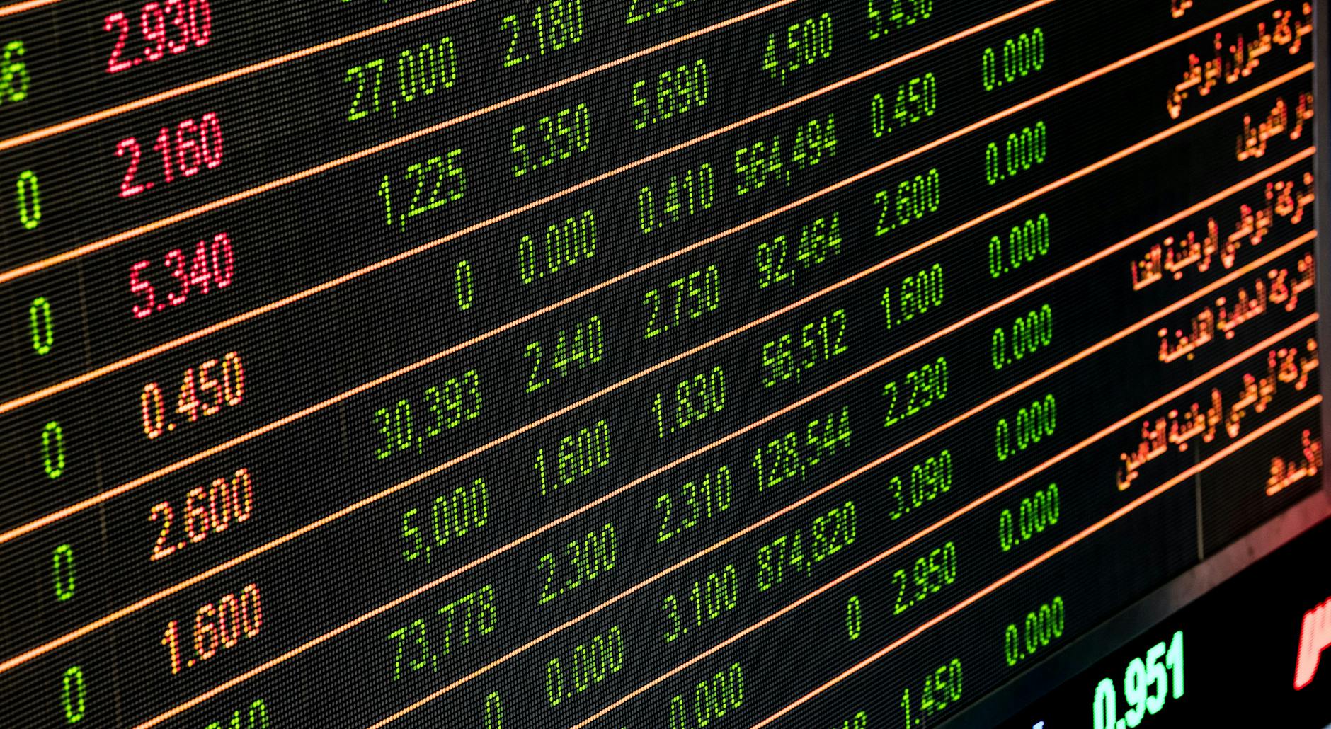 Financial market data screens and digital analytics